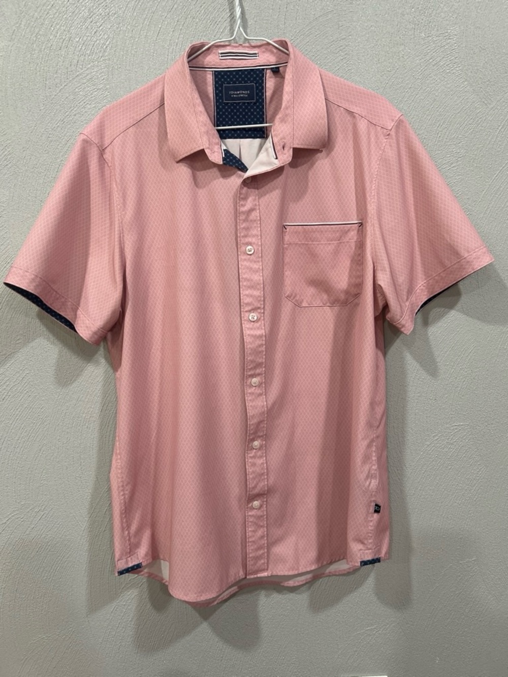 7 Diamonds Mens Button Down Shirt Large Pink 4 Way Stretch Geometric Print